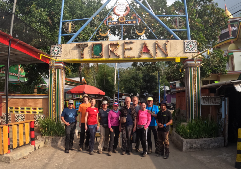 Rinjani Hero: Best Rinjani Trekking Company ❖ Torean Trekking Route. We offer a variety of Mount Rinjani Trekking Tour Package & Lombok To Labuan Bajo Boat Trip.